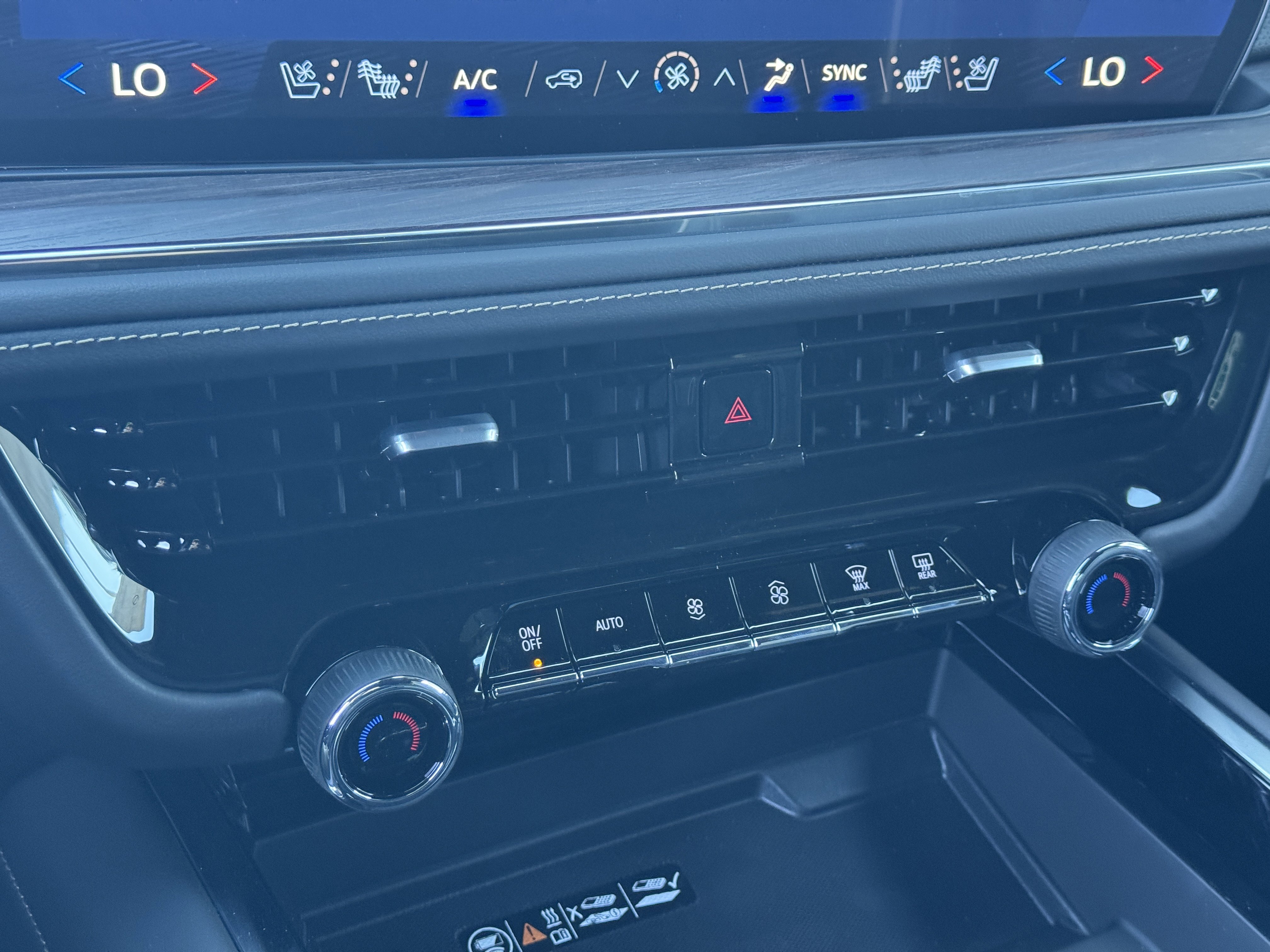 New 2026 Chevrolet Suburban Premier w/ Sun And Tow Package image 28