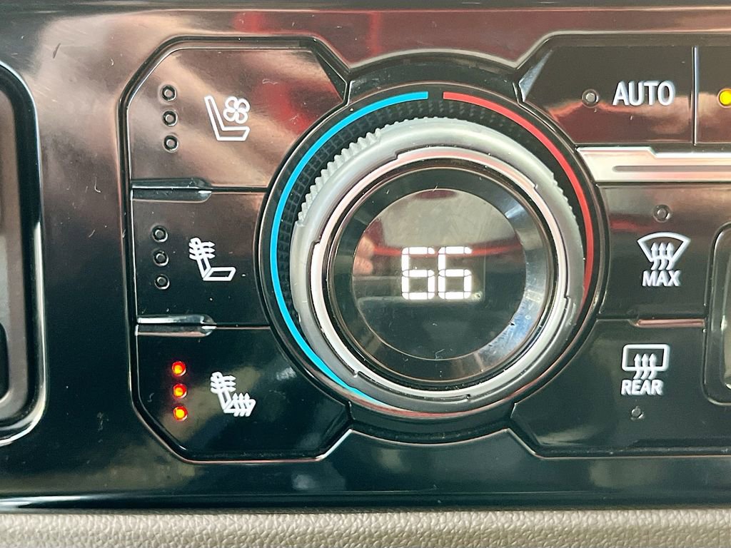 Used 2025 Chevrolet Silverado 1500 LTZ w/ Technology Package image 21