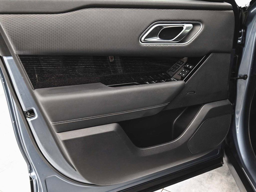 Used 2023 Land Rover Range Rover Velar S image 8