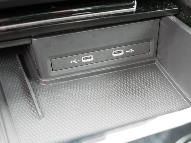 Certified 2025 Volkswagen Atlas SEL image 33