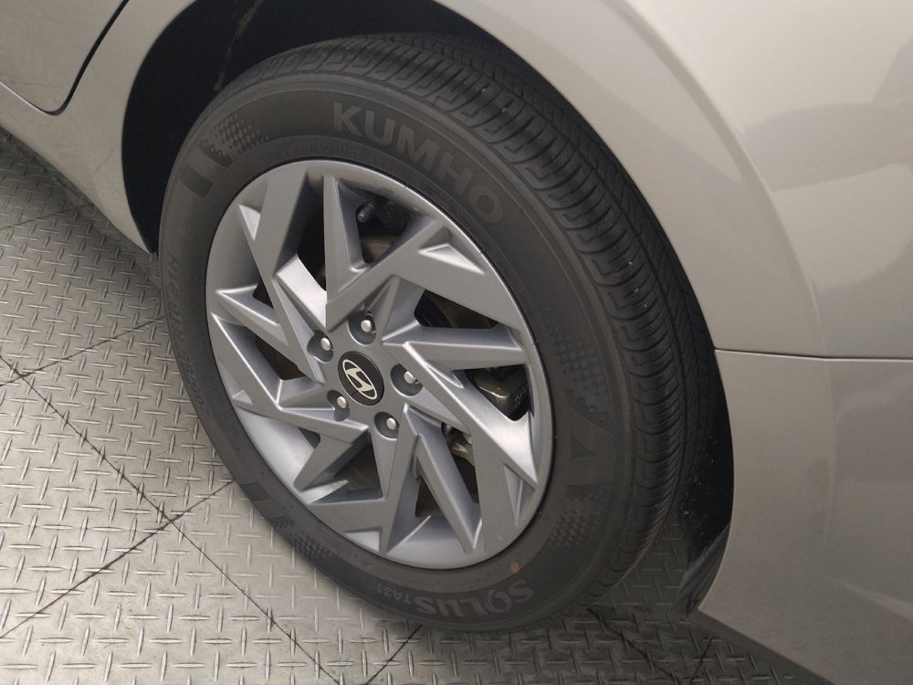 Used 2025 Hyundai Elantra Hybrid FWD image 31
