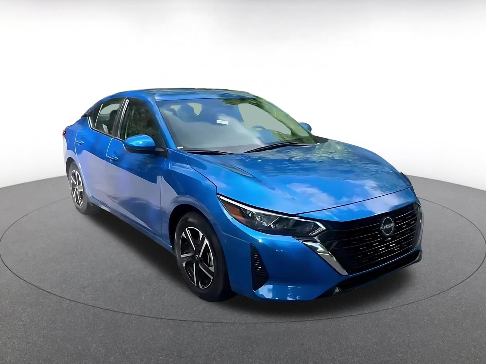 Used 2025 Nissan Sentra SV FWD image 3