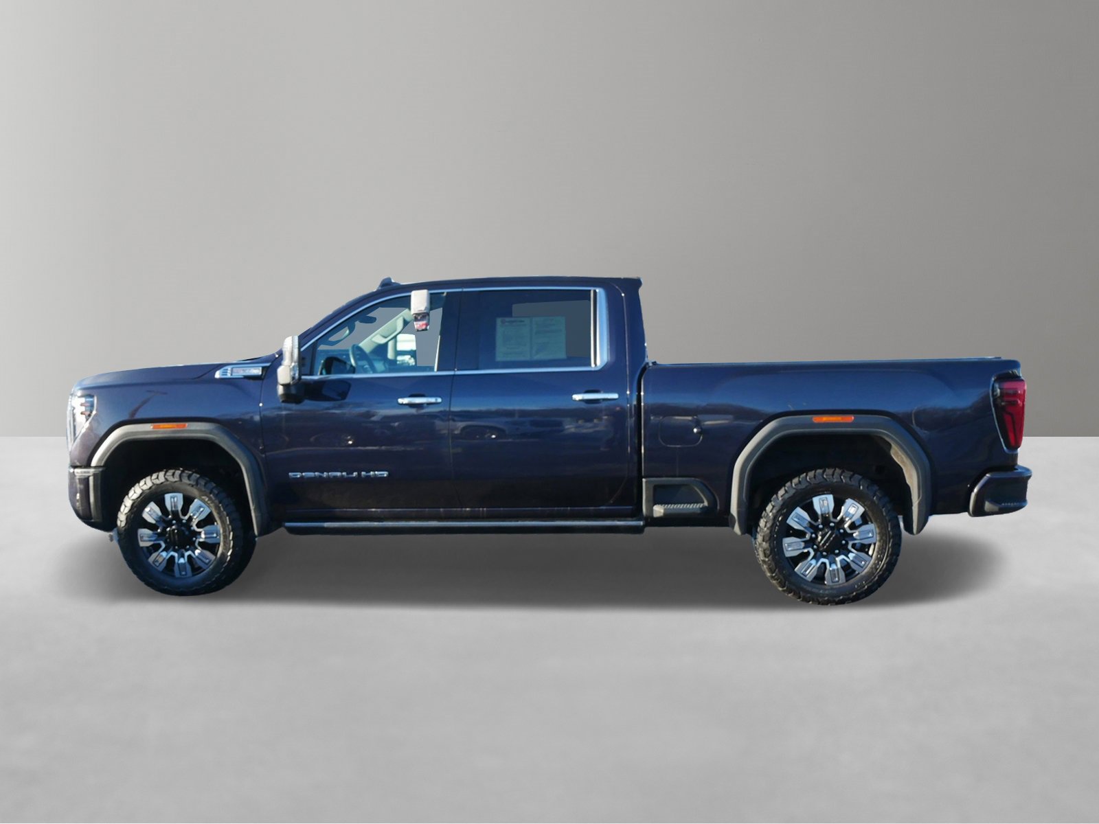 Used 2024 GMC Sierra 2500 Denali w/ Denali Reserve Package image 2