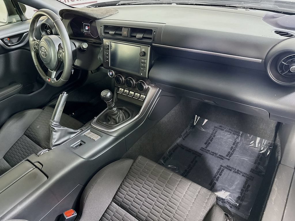 Certified 2023 Toyota GR86 w/ ALL Weather Mat Package (TMS) RWD image 31
