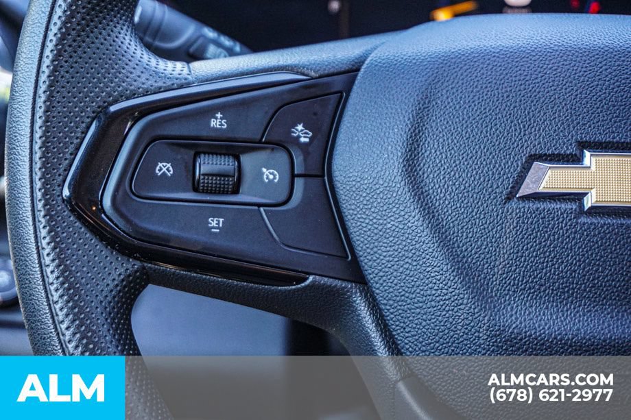 Used 2025 Chevrolet Trax LT FWD image 28