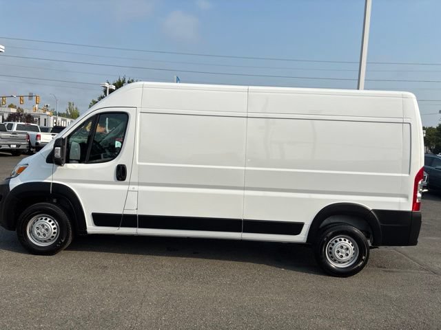 Used 2025 RAM ProMaster 2500 w/ Convenience Group FWD image 2