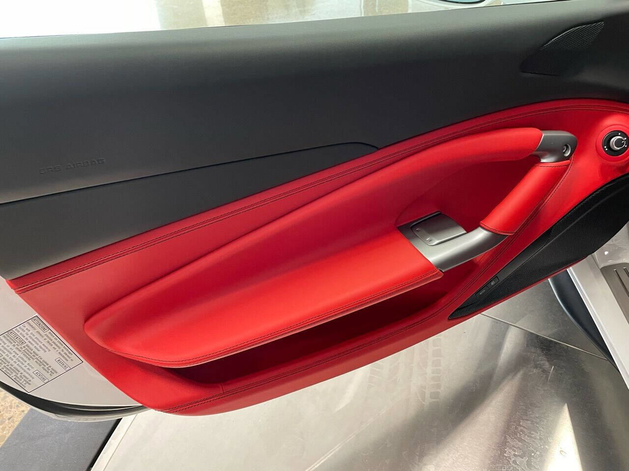 Used 2022 Ferrari F8 Tributo image 21