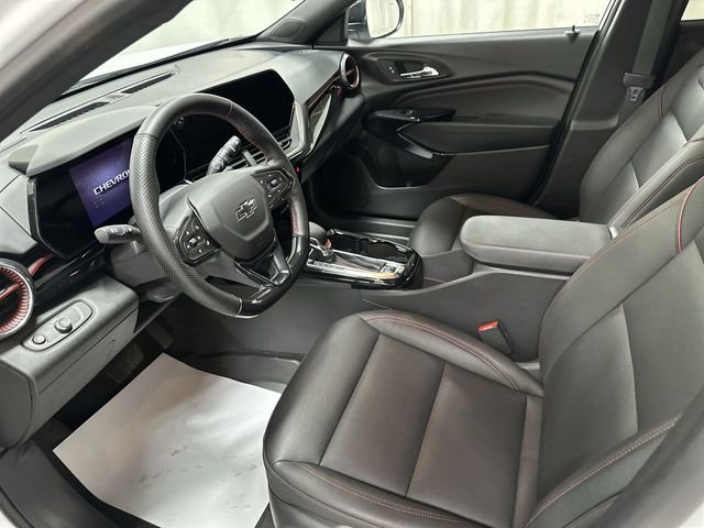 Used 2024 Chevrolet Trax RS w/ Sunroof Package image 14