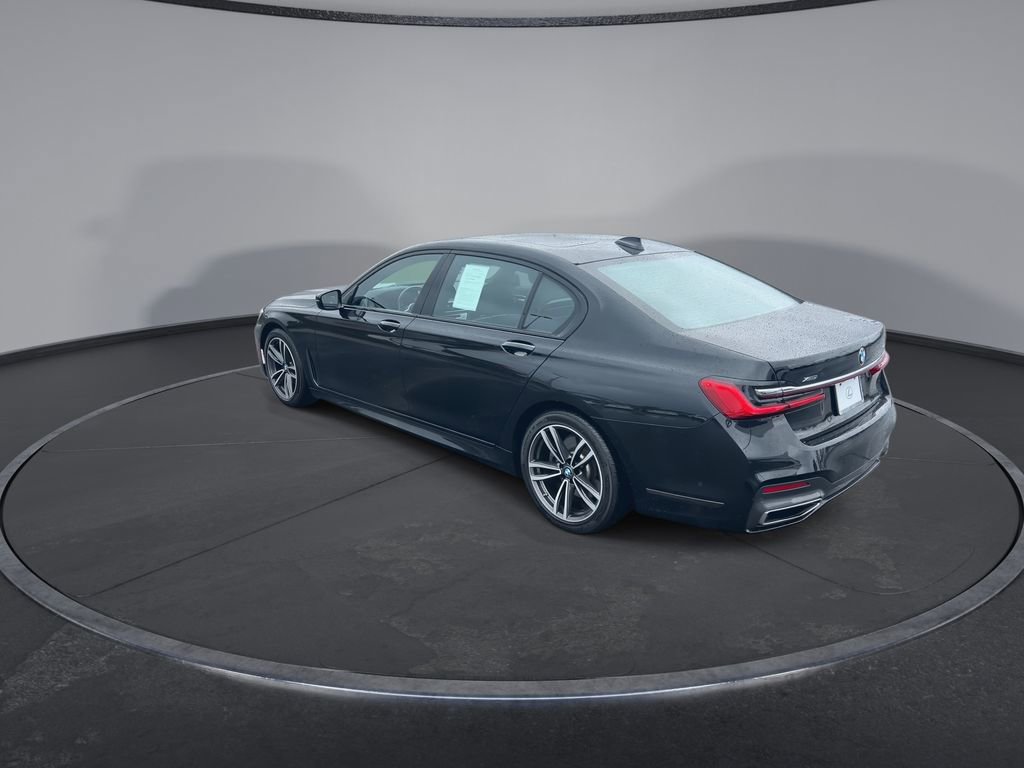 Used 2022 BMW 740i xDrive w/ M Sport Package AWD/4WD image 6