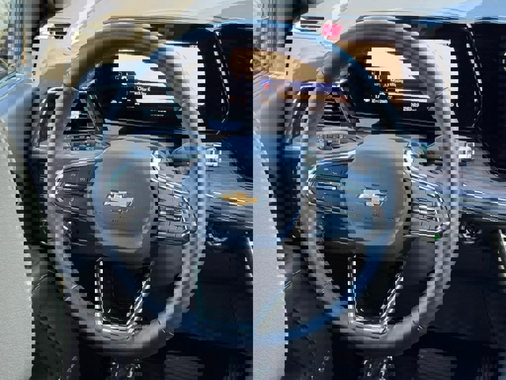 Used 2025 Chevrolet Suburban Premier image 29