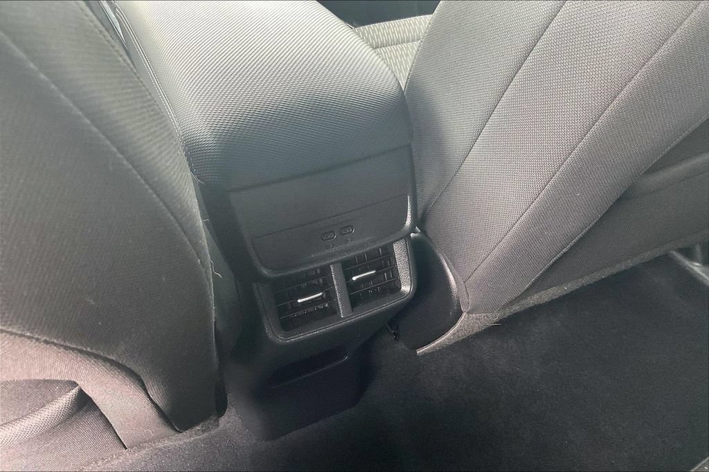 Used 2026 Chevrolet Equinox LT FWD image 31