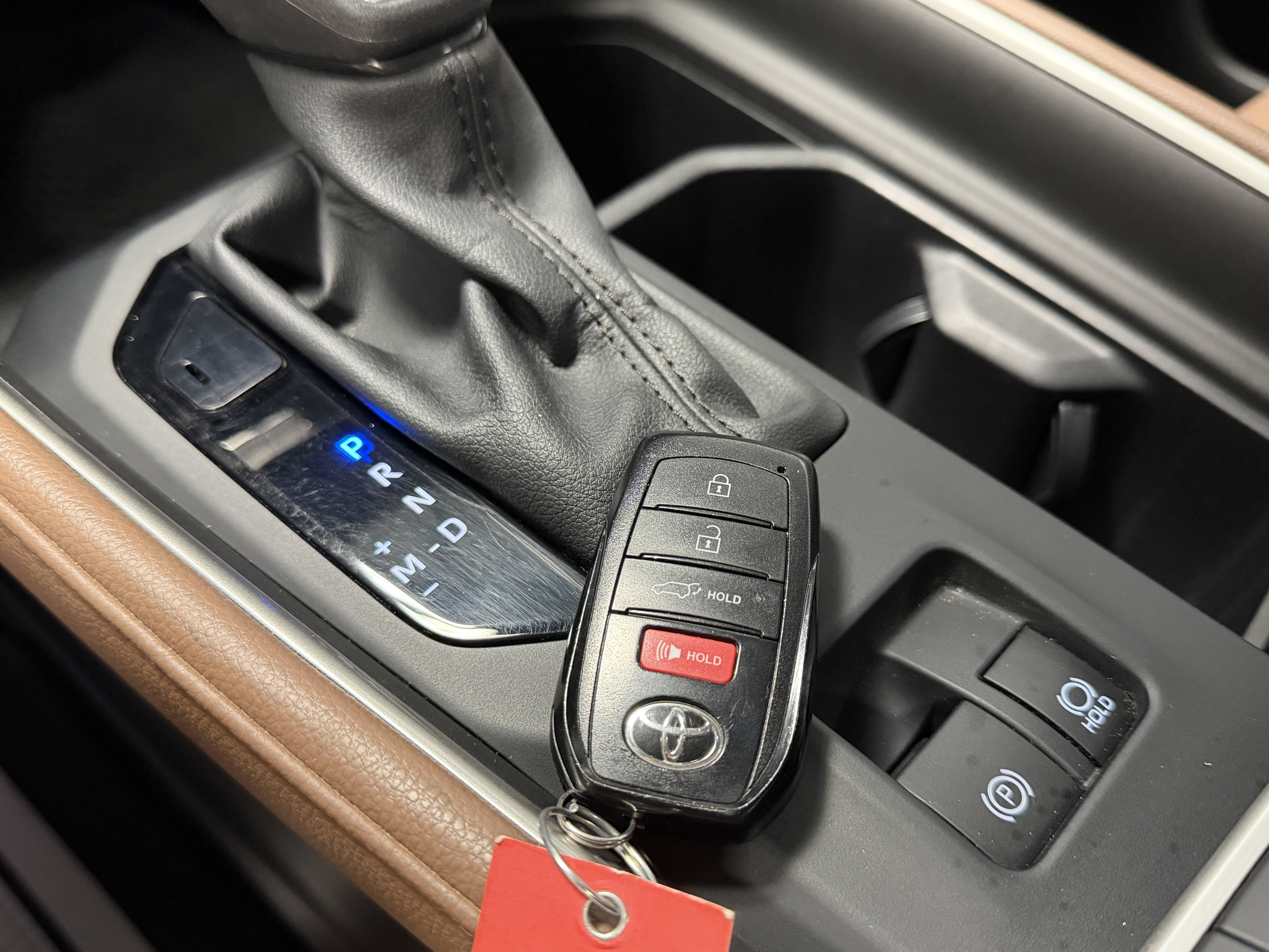 Used 2024 Toyota Grand Highlander AWD image 11
