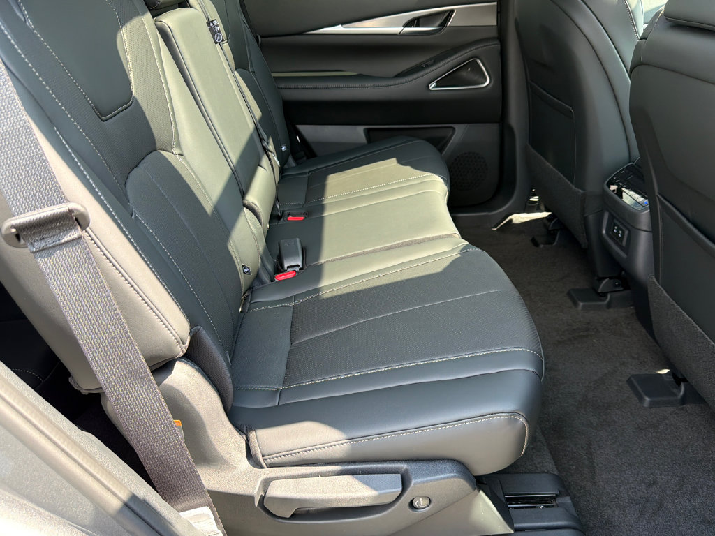 New 2027 INFINITI QX60 Sport w/ Dark Cargo Package AWD/4WD image 16