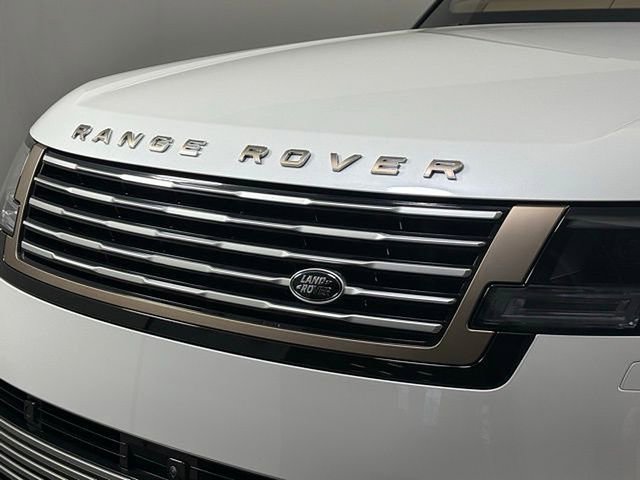 Used 2023 Land Rover Range Rover SV image 12