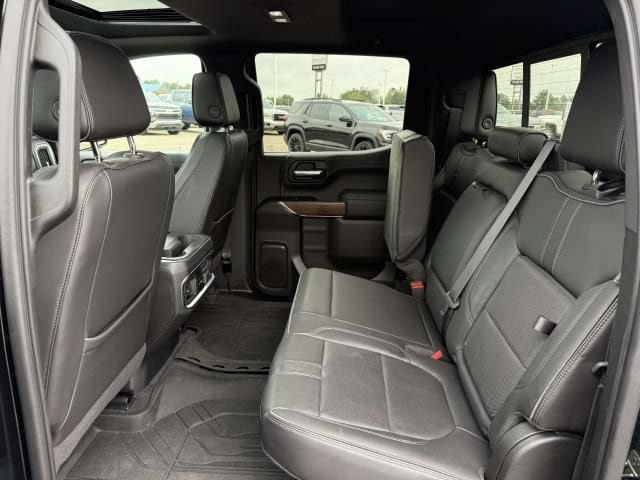 Used 2020 Chevrolet Silverado 1500 High Country w/ Technology Package AWD/4WD image 15