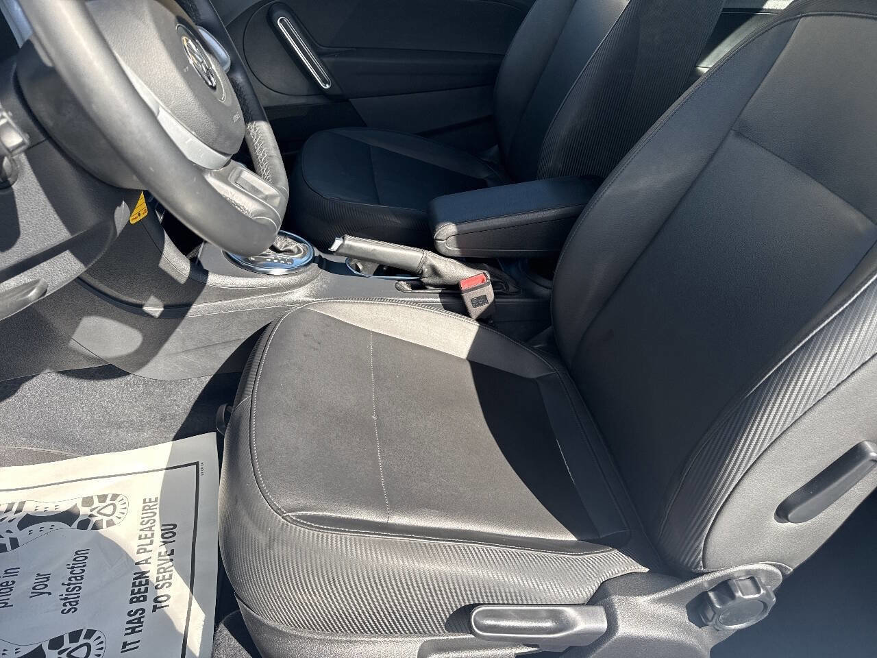 Used 2013 Volkswagen Beetle 2.5 image 16