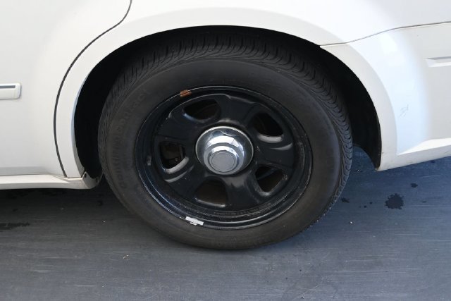 Used 2007 Dodge Magnum RWD image 10
