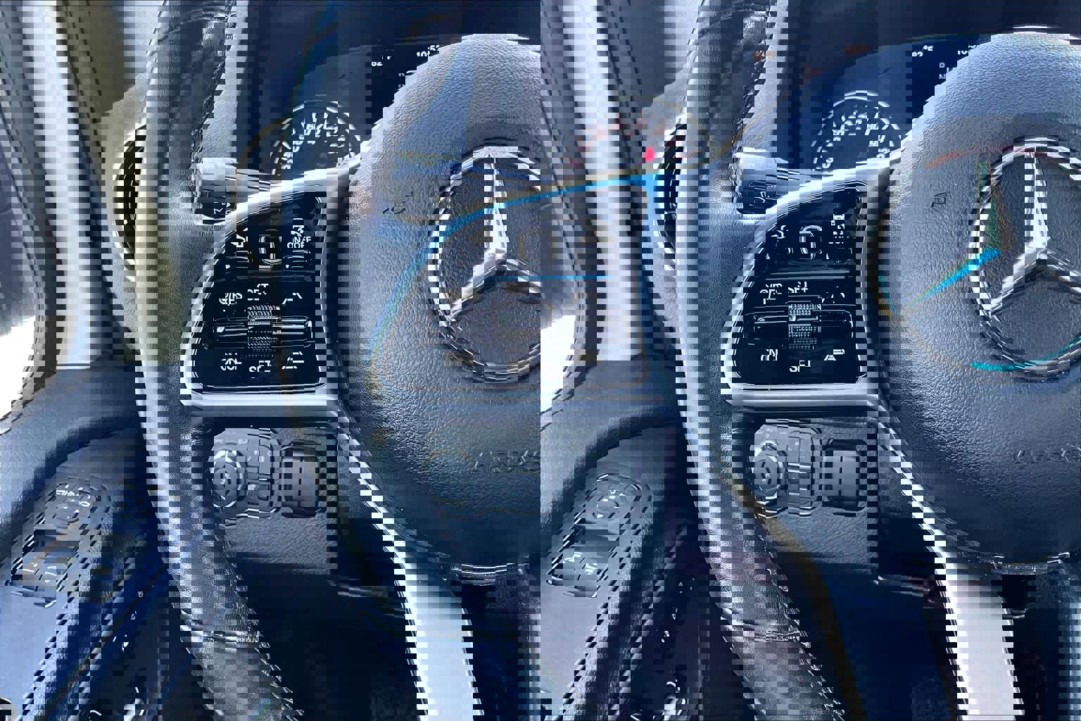 Used 2023 Mercedes-Benz Sprinter 2500 image 23