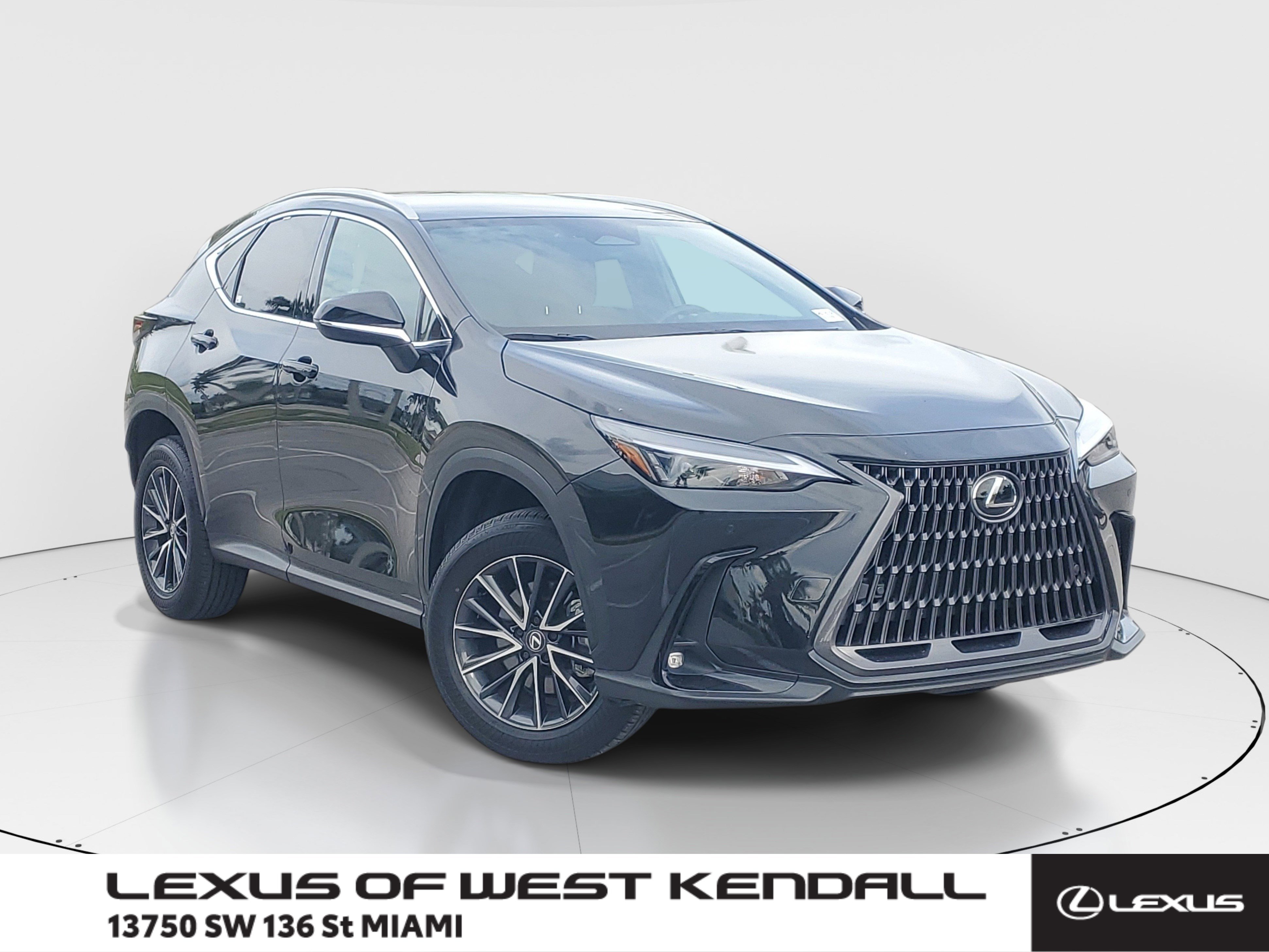 Used 2025 Lexus NX 250 FWD w/ Towing Package (2000 Lbs) image 1