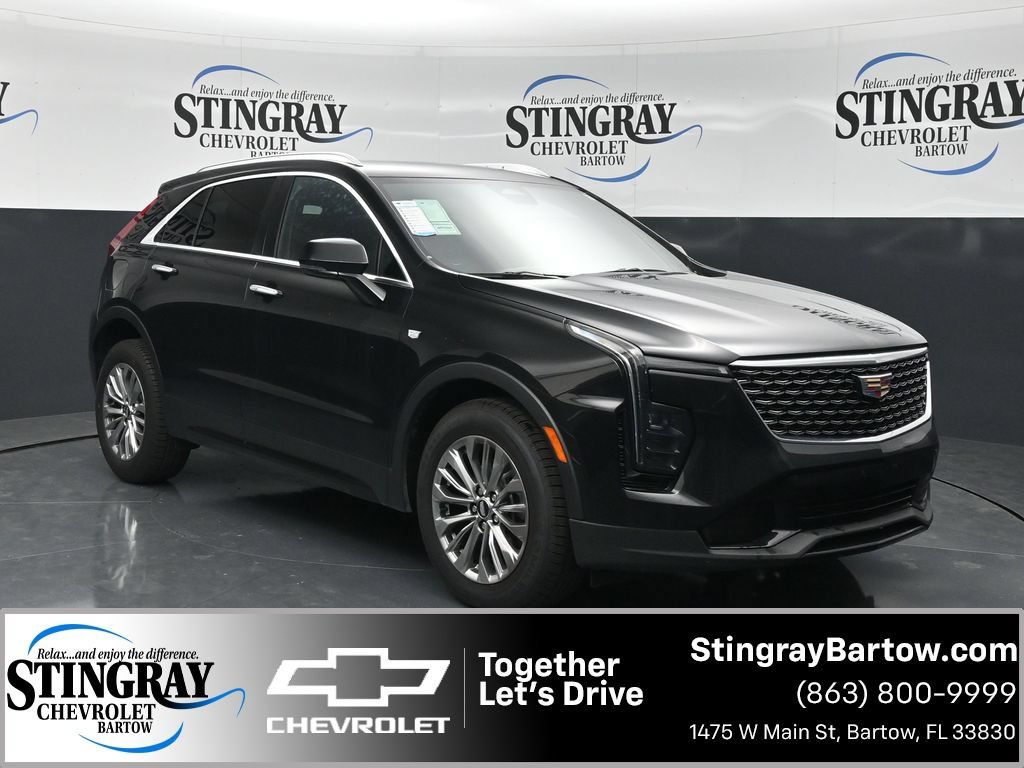 Used 2024 Cadillac XT4 Premium Luxury FWD image 1