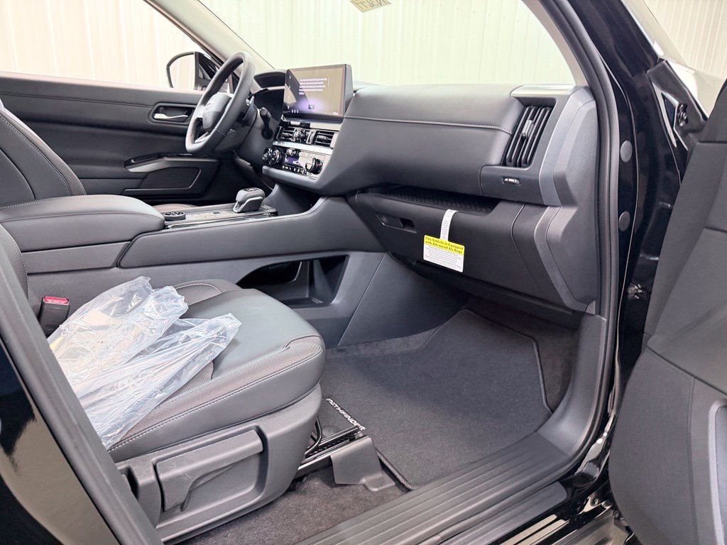 New 2026 Nissan Pathfinder SL AWD/4WD image 35