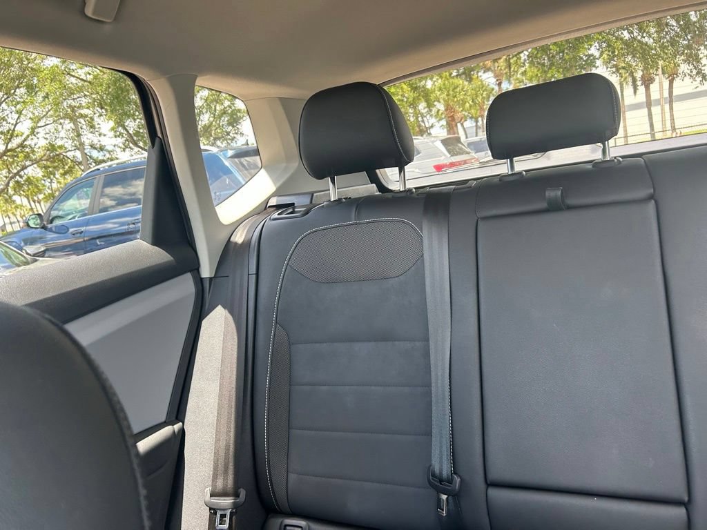 Certified 2022 Volkswagen Taos SE AWD/4WD image 12