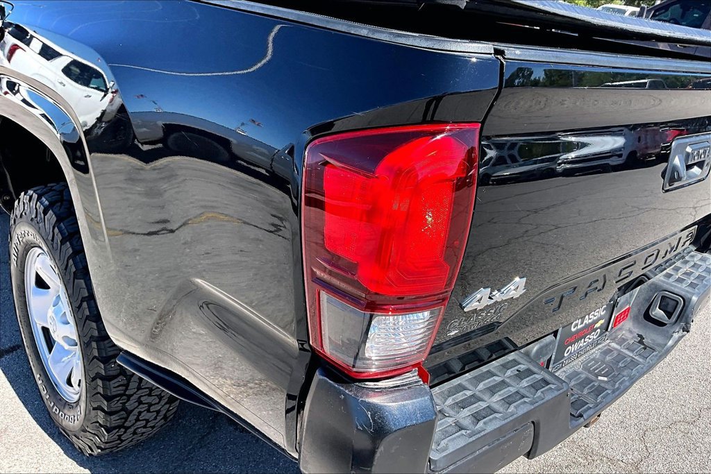 Used 2022 Toyota Tacoma SR w/ SR Convenience Package AWD/4WD image 22