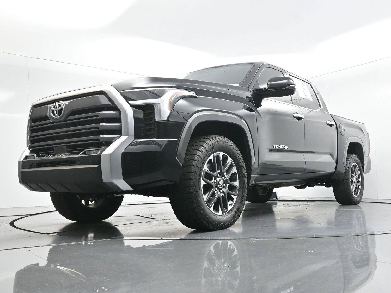 Used 2026 Toyota Tundra Limited AWD/4WD image 44
