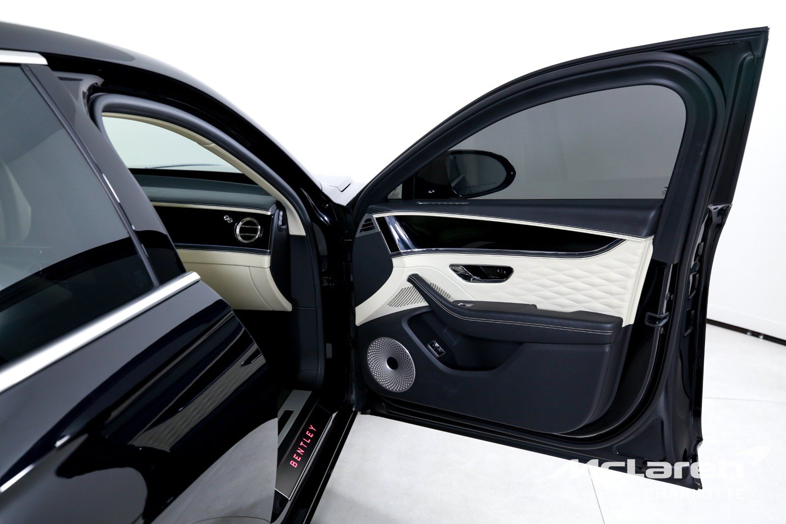 Used 2020 Bentley Flying Spur W12 AWD/4WD image 26