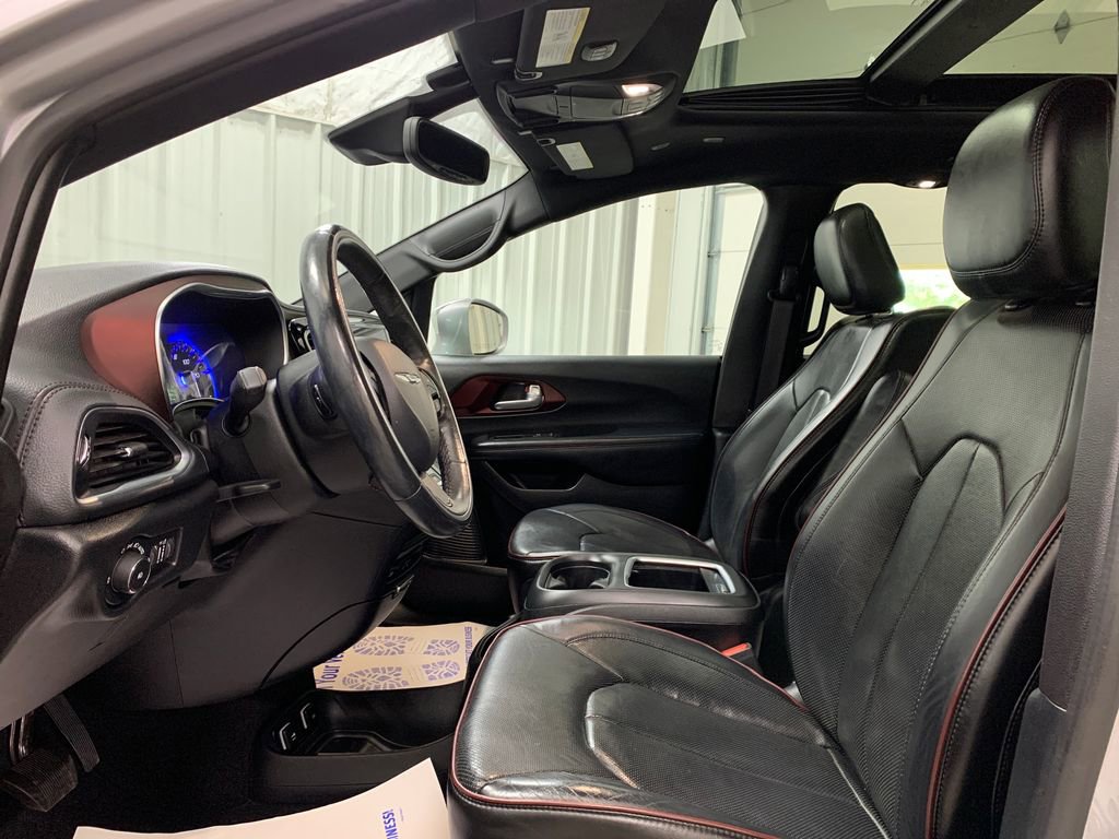 Used 2020 Chrysler Pacifica Limited FWD image 4