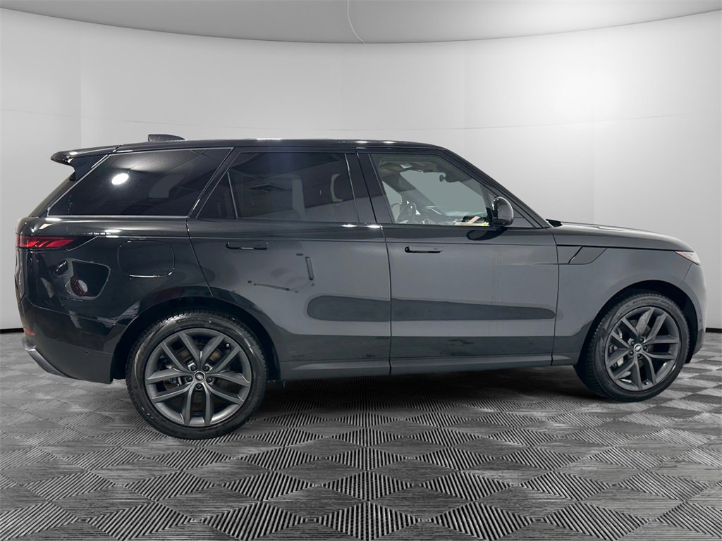 New 2025 Land Rover Range Rover Sport SE image 6