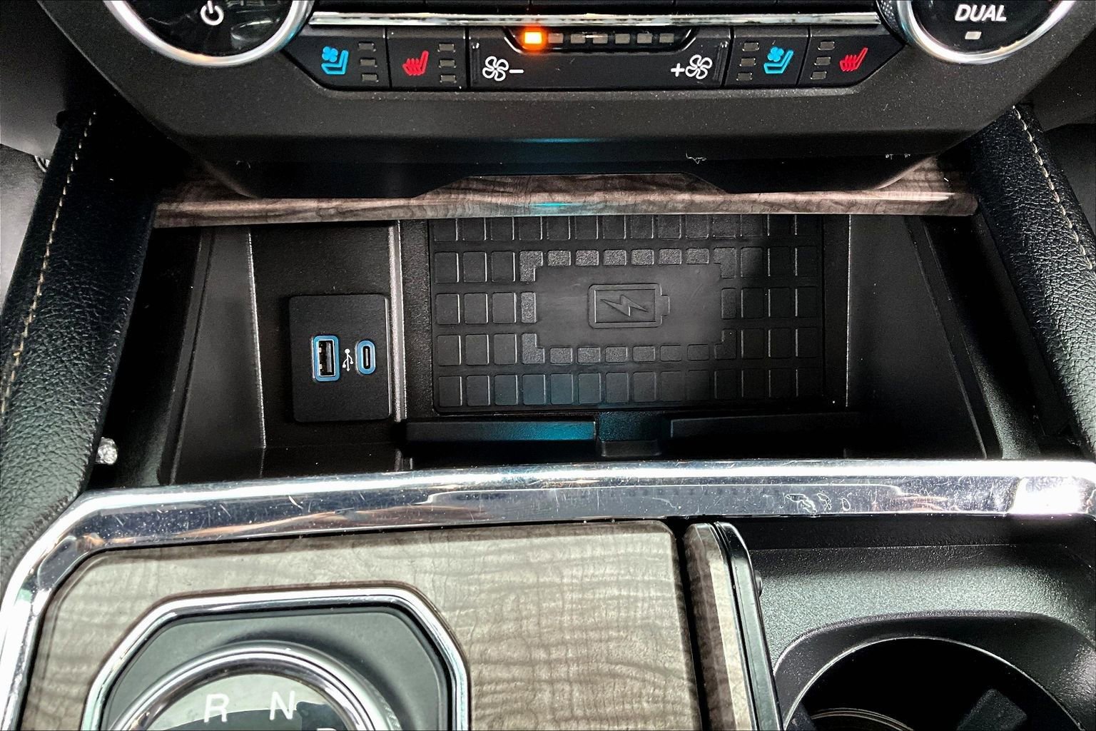 Used 2020 Ford Expedition Limited w/ Special Edition Package image 26