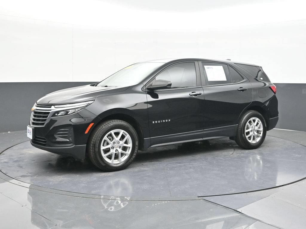 Used 2024 Chevrolet Equinox LS AWD/4WD image 4