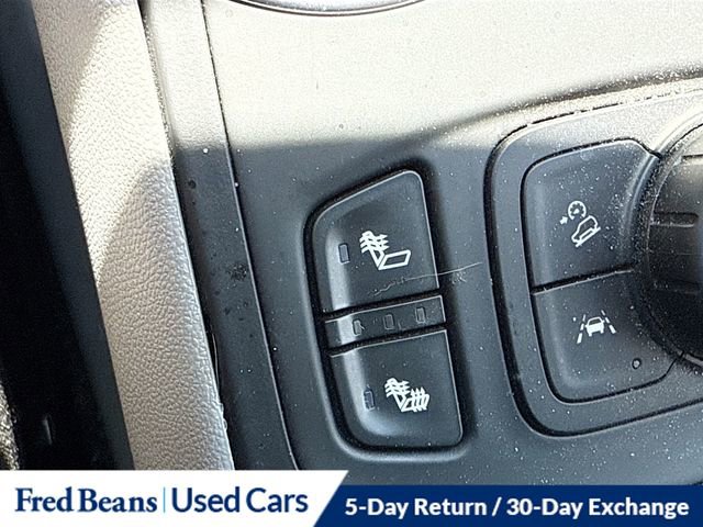 Used 2023 GMC Terrain SLE w/ Driver Convenience Package image 32