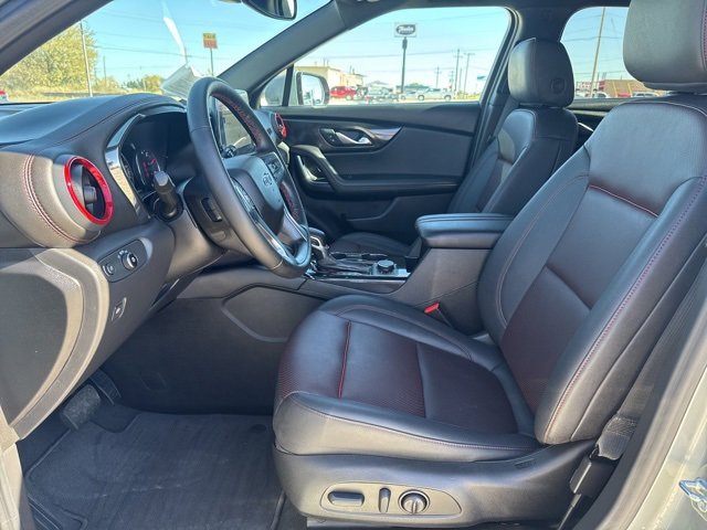Used 2025 Chevrolet Blazer RS image 2