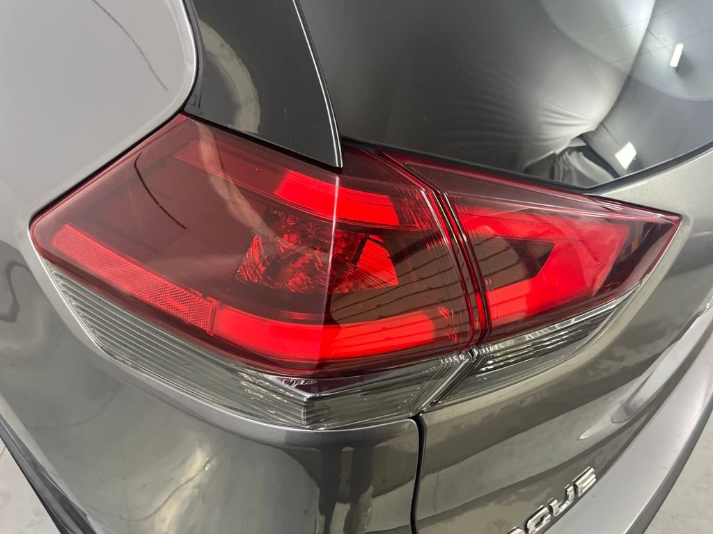 Used 2019 Nissan Rogue S image 42