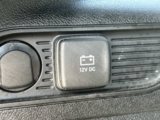Used 2024 Jeep Grand Cherokee Altitude AWD/4WD image 13