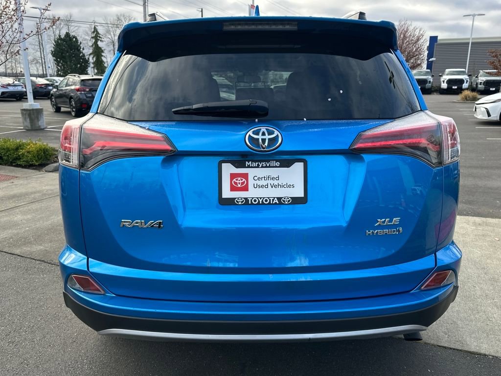 Certified 2018 Toyota RAV4 XLE image 4