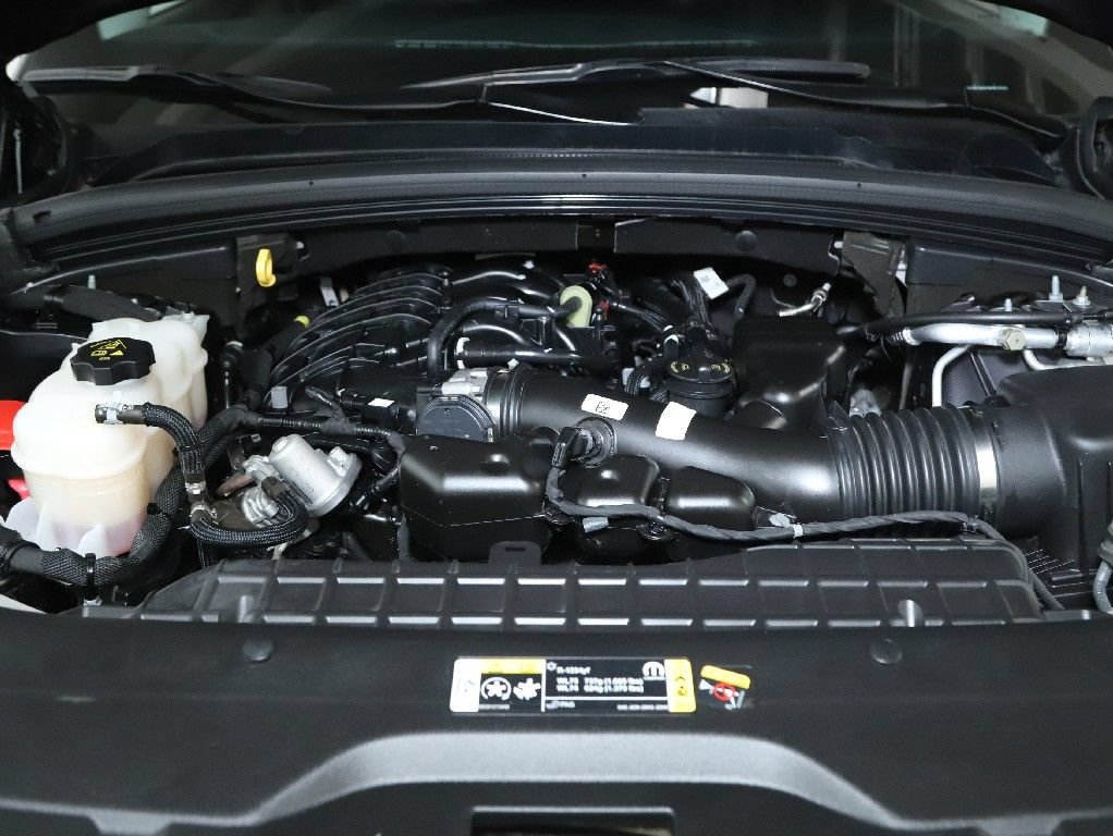 Used 2023 Jeep Grand Cherokee L Limited AWD/4WD image 36