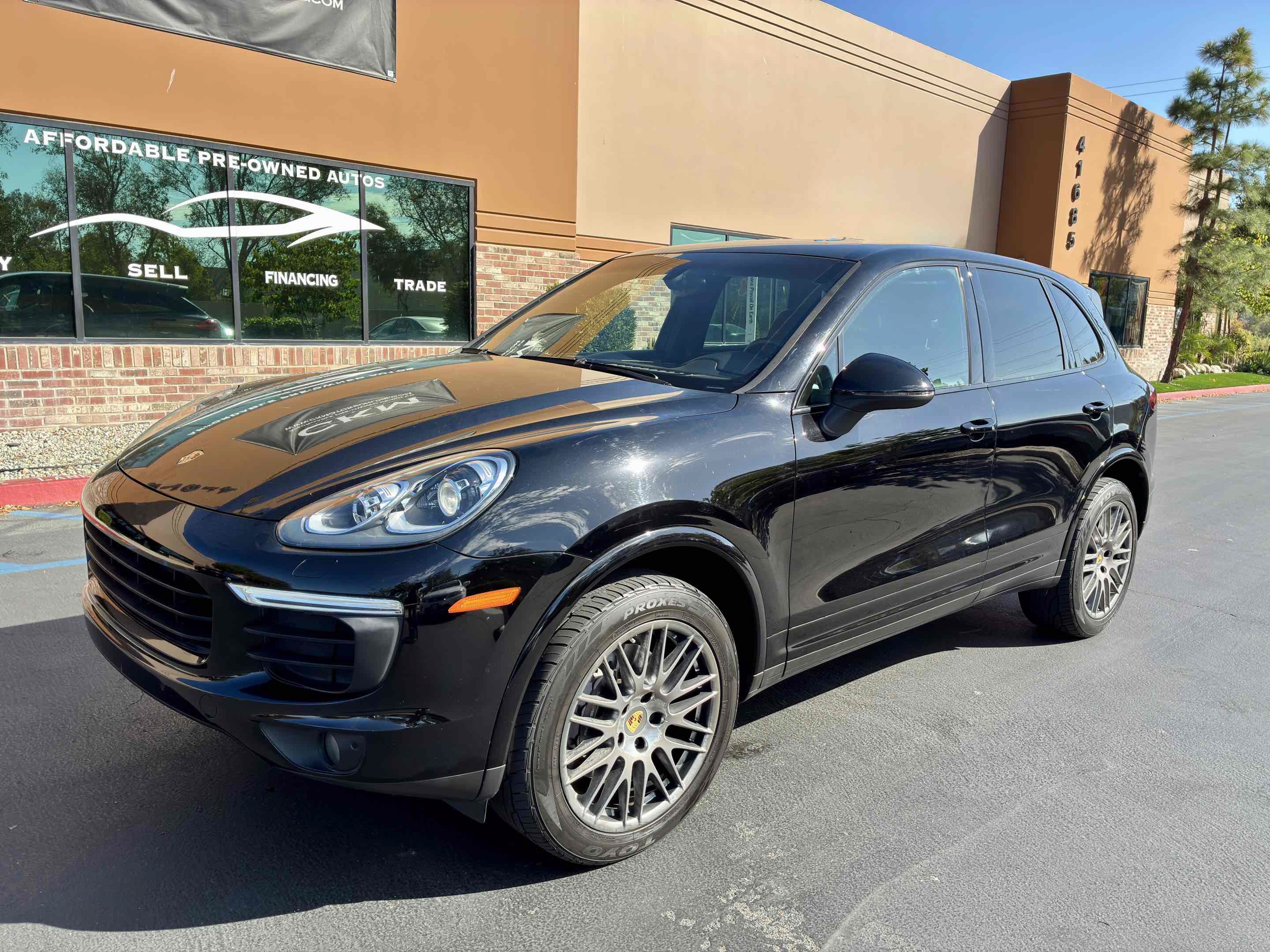 Used 2017 Porsche Cayenne AWD/4WD image 4