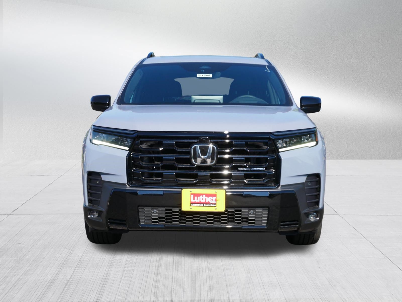 New 2026 Honda Pilot Black Edition image 2