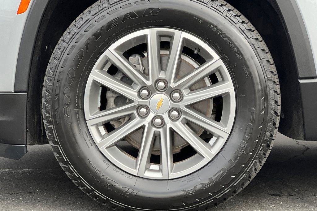 Used 2023 Chevrolet Traverse LT image 33