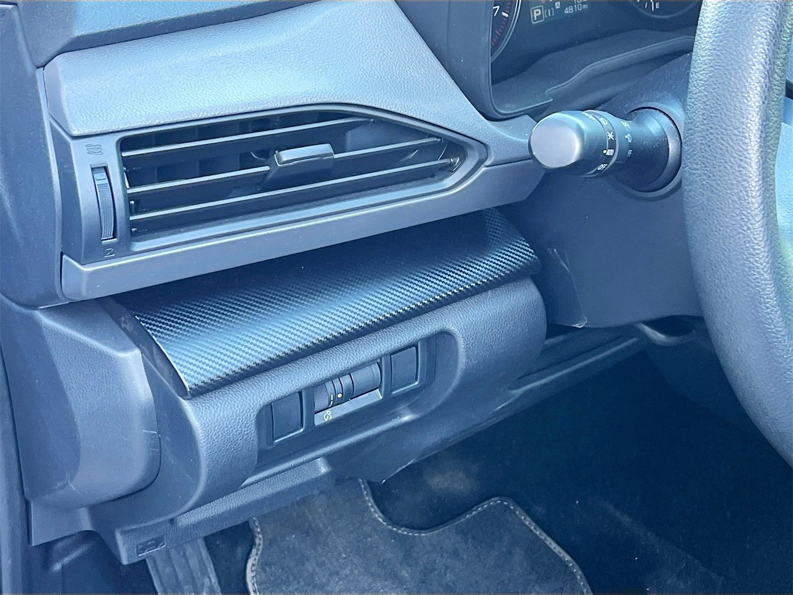 Used 2024 Subaru Crosstrek 2.0i Premium image 10