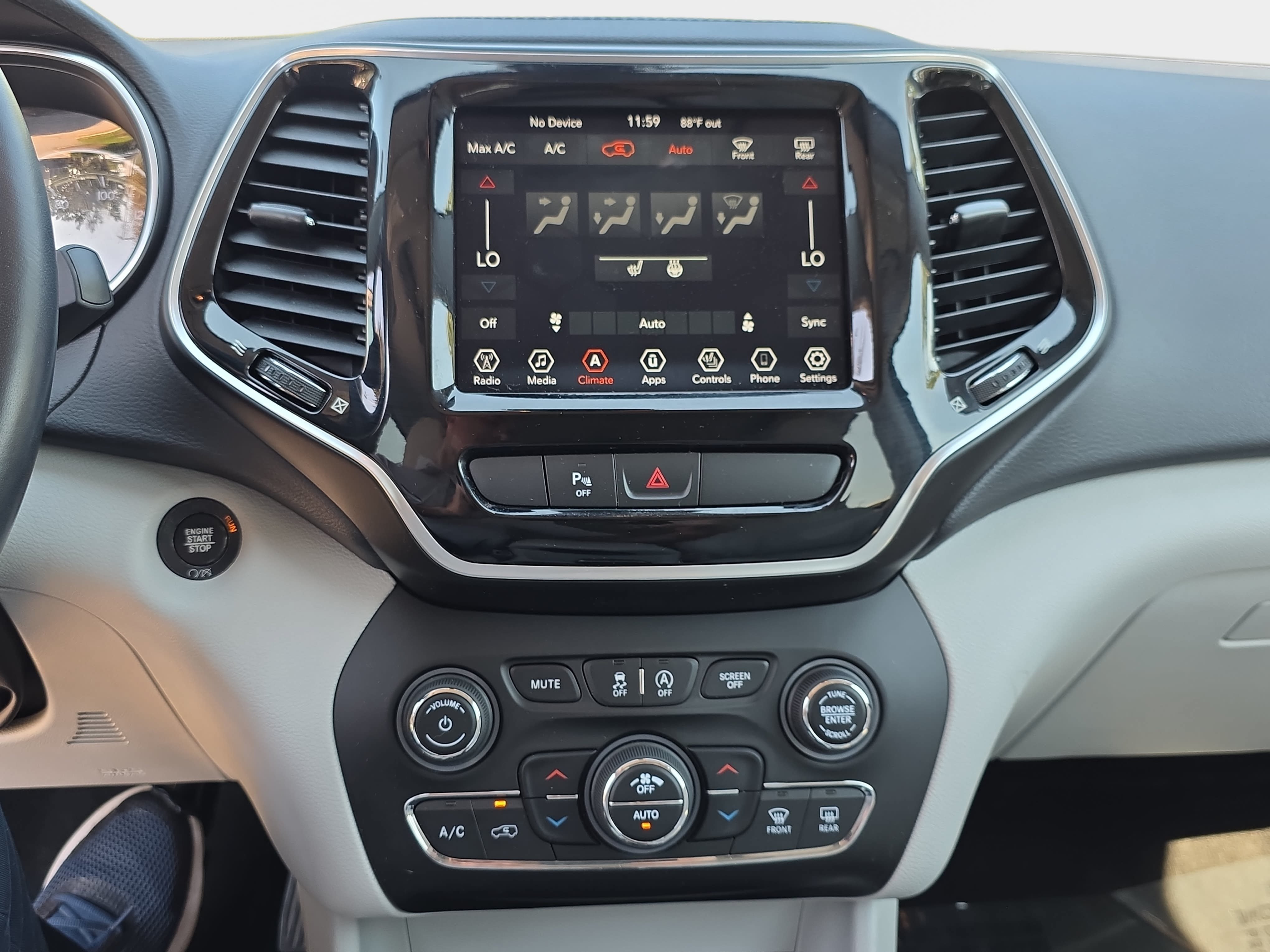 Used 2020 Jeep Cherokee Limited AWD/4WD image 22