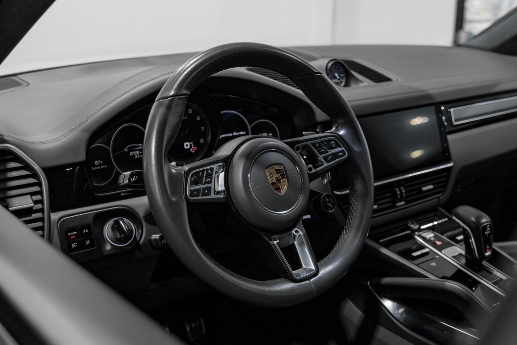 Used 2020 Porsche Cayenne Turbo image 14