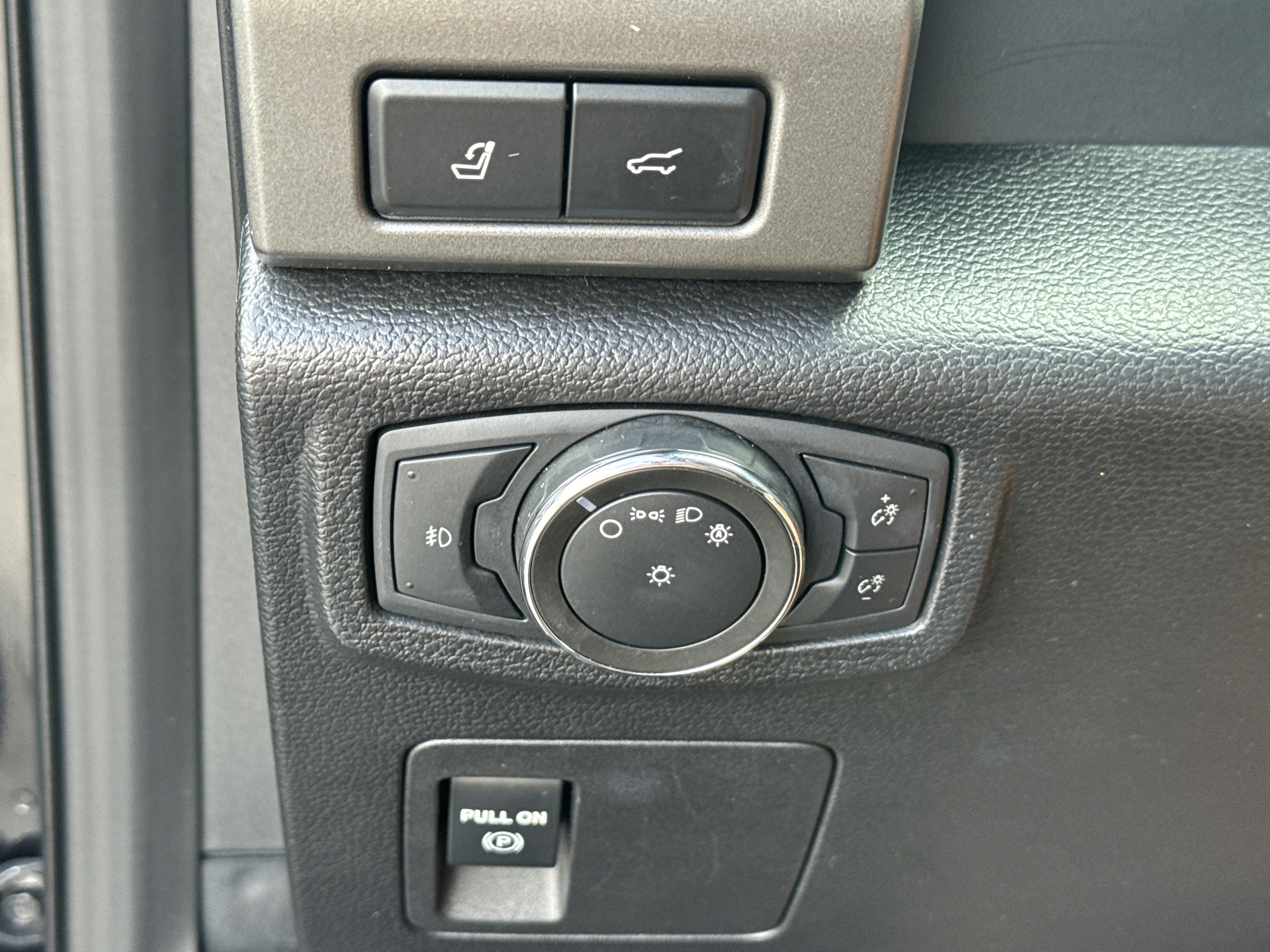 Used 2021 Ford Expedition XLT image 42