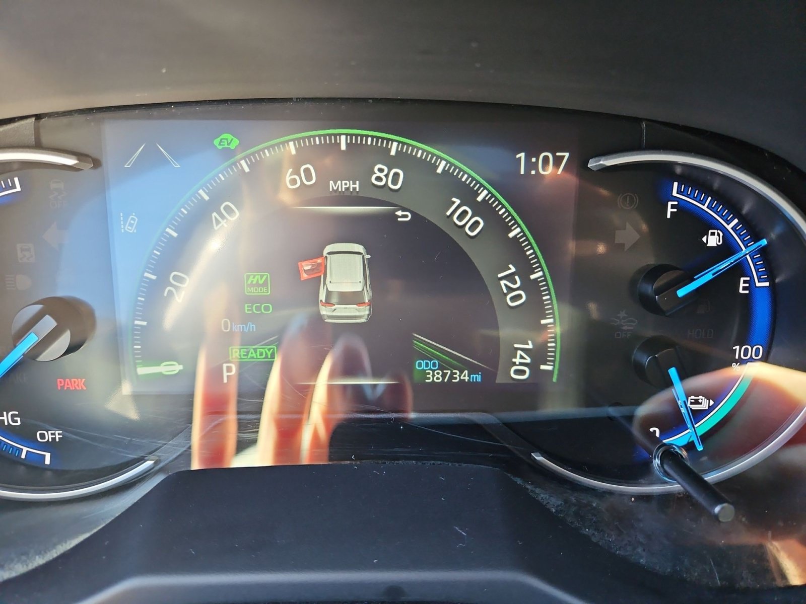 Used 2023 Toyota RAV4 SE w/ Weather & Moonroof Package AWD/4WD image 17