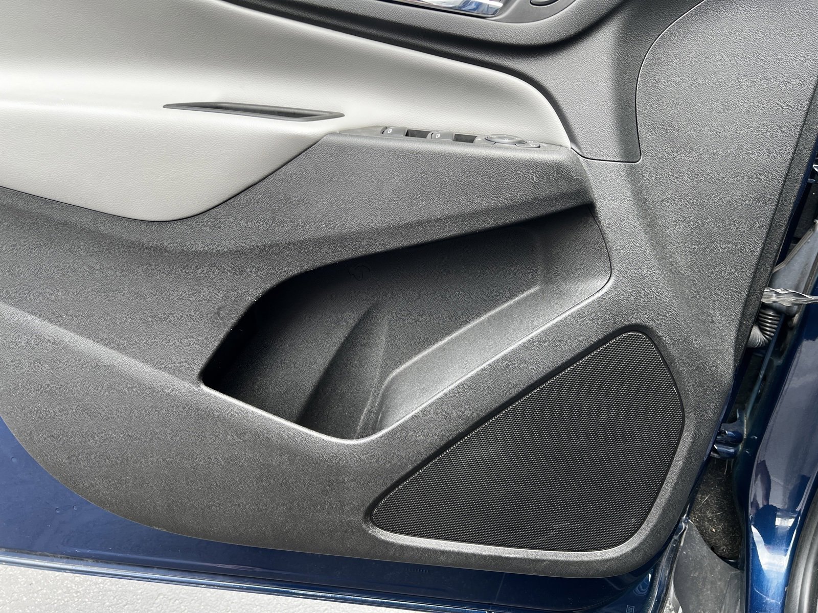 Used 2022 Chevrolet Equinox LS w/ LS Convenience Package image 14