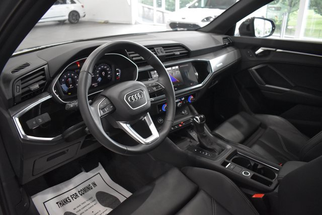 Used 2025 Audi Q3 2.0T Premium w/ Convenience Package AWD/4WD image 11