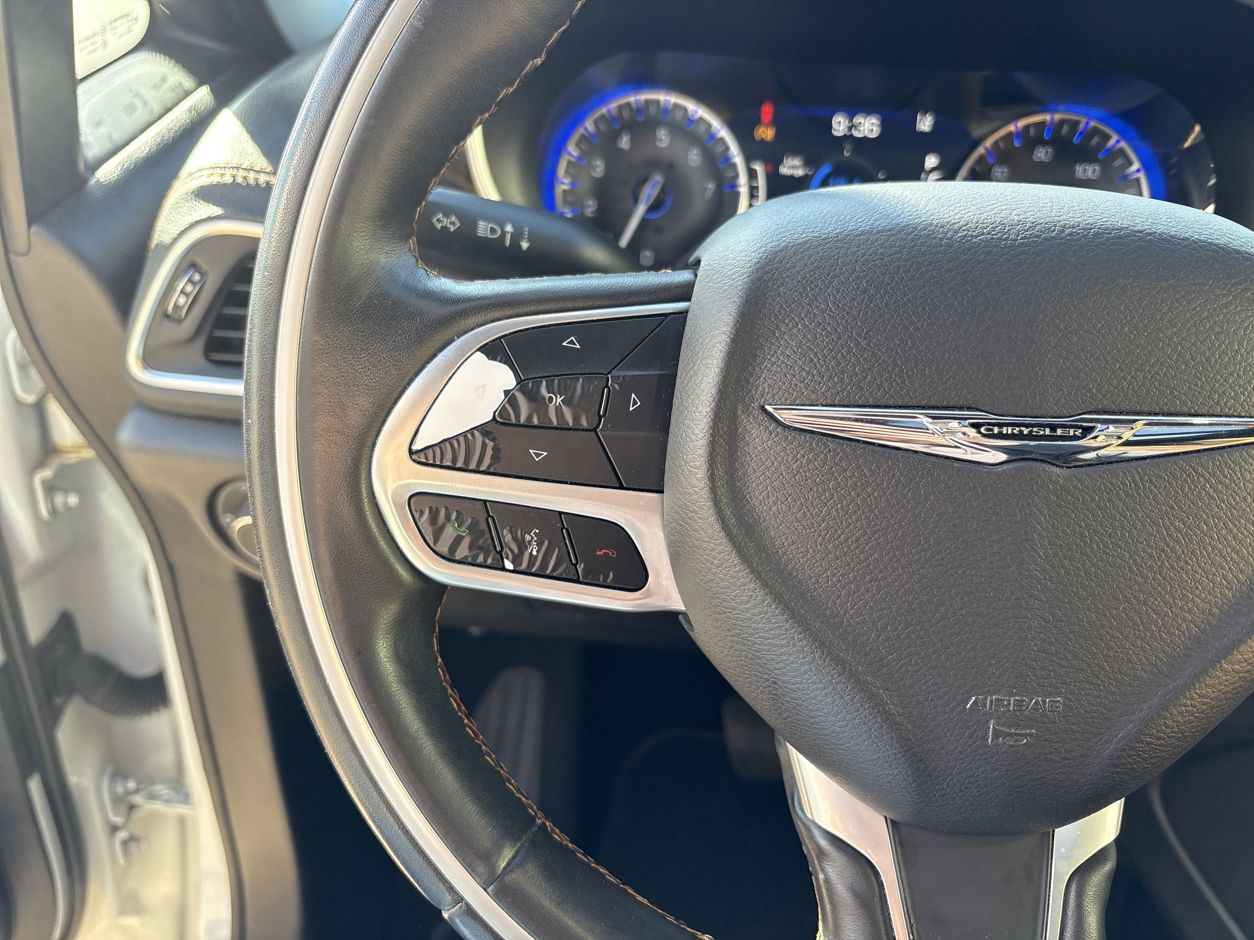 Used 2021 Chrysler Pacifica Pinnacle image 18